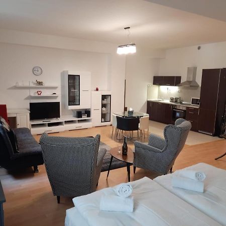 Apartman Nad Kolonadou Κάρλοβι Βάρι Εξωτερικό φωτογραφία